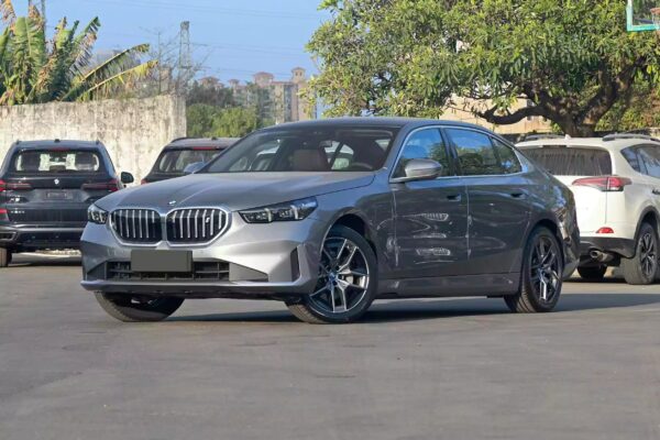 bmw-i5-2024